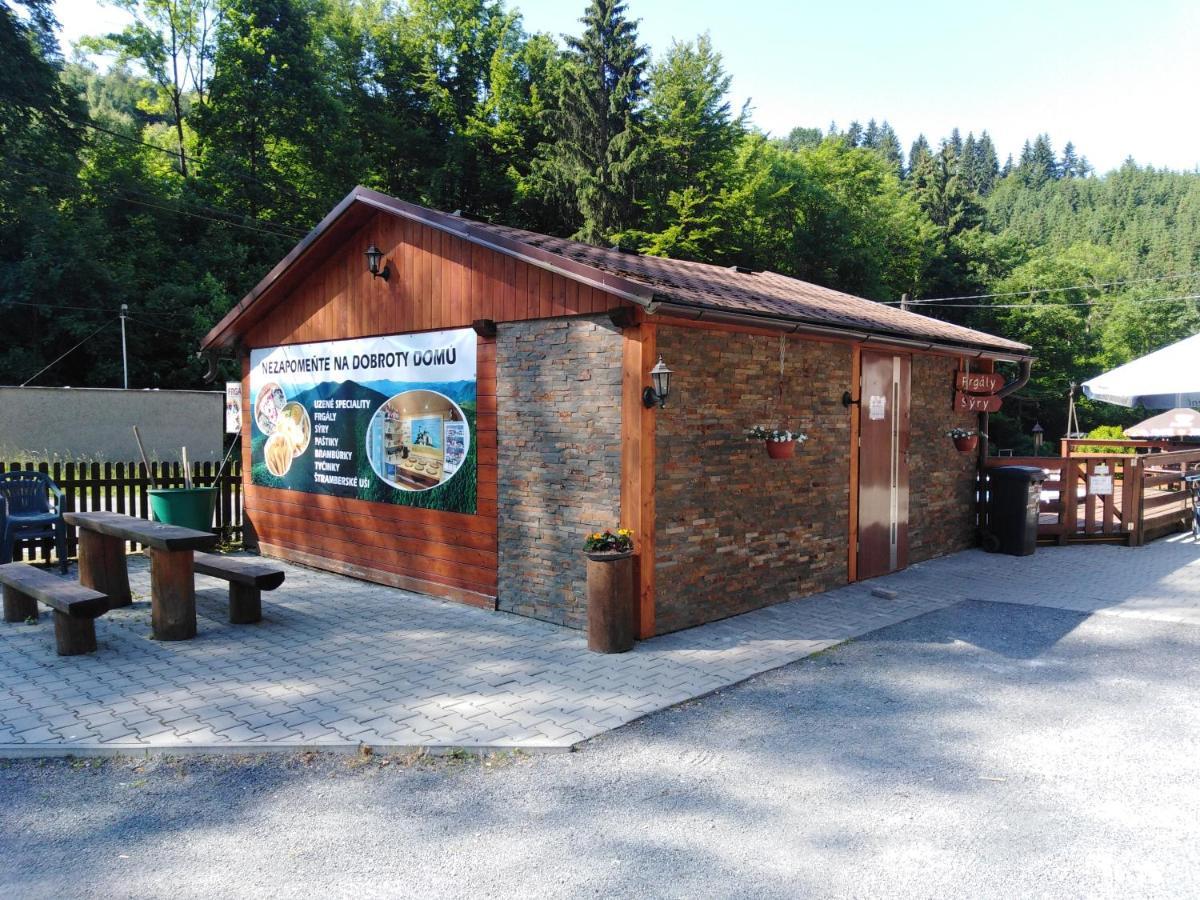 Hotel U Veselé lišky Hutisko Exterior foto