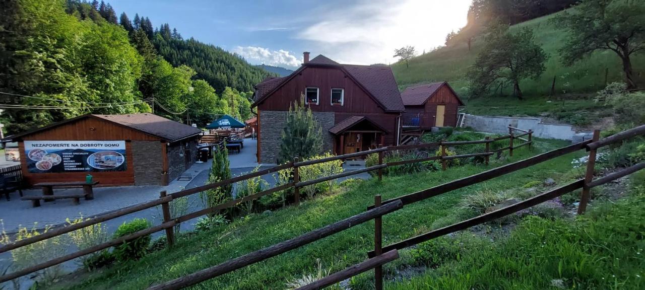 Hotel U Veselé lišky Hutisko Exterior foto