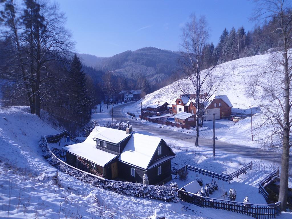 Hotel U Veselé lišky Hutisko Exterior foto