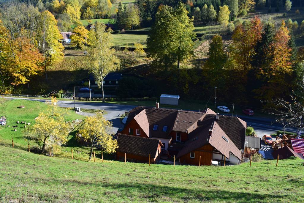 Hotel U Veselé lišky Hutisko Exterior foto